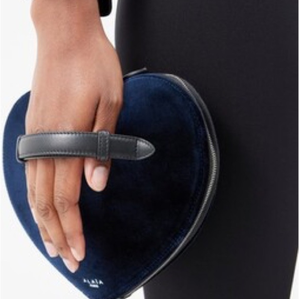 ALAÏA
Le Cœur velvet heart clutch